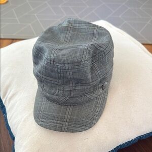 GOORIN BROS. Gray Plaid Cap
